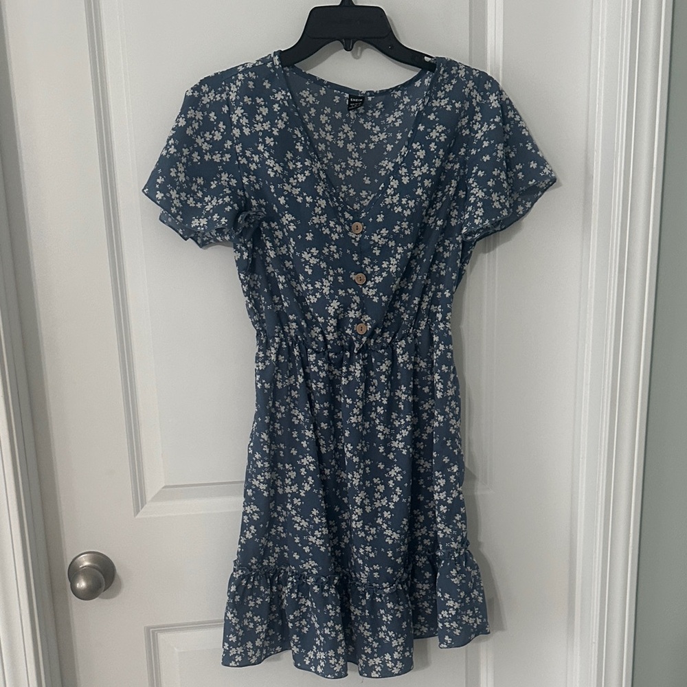 SHEIN Blue Floral Top